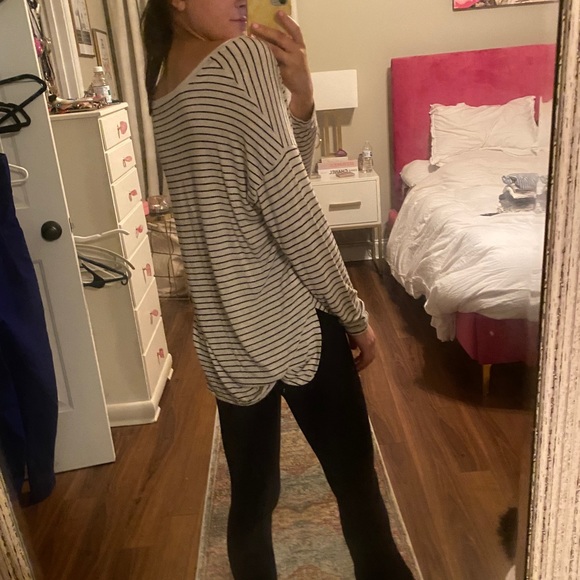 American Eagle Outfitters Tops - American Eagle Long Sleeve